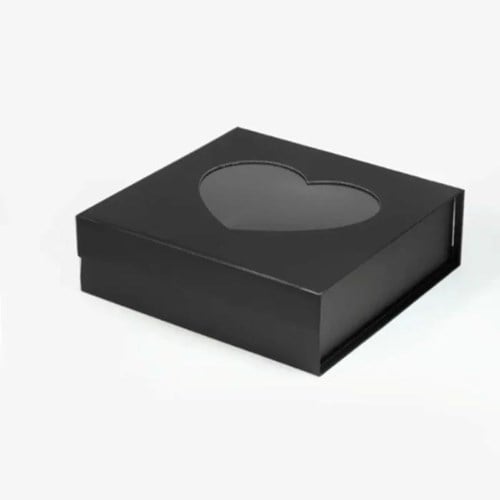 Pudełko Magnetyczne Czarne Z Okienkiem Serduszko 235x235x80mm(zew)