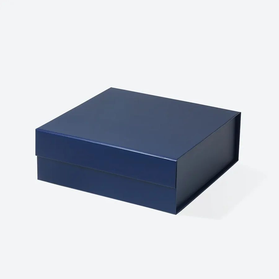Pudełko magnetyczne prezentowe kwadratowe B6 granatowe 200x200x75 mm