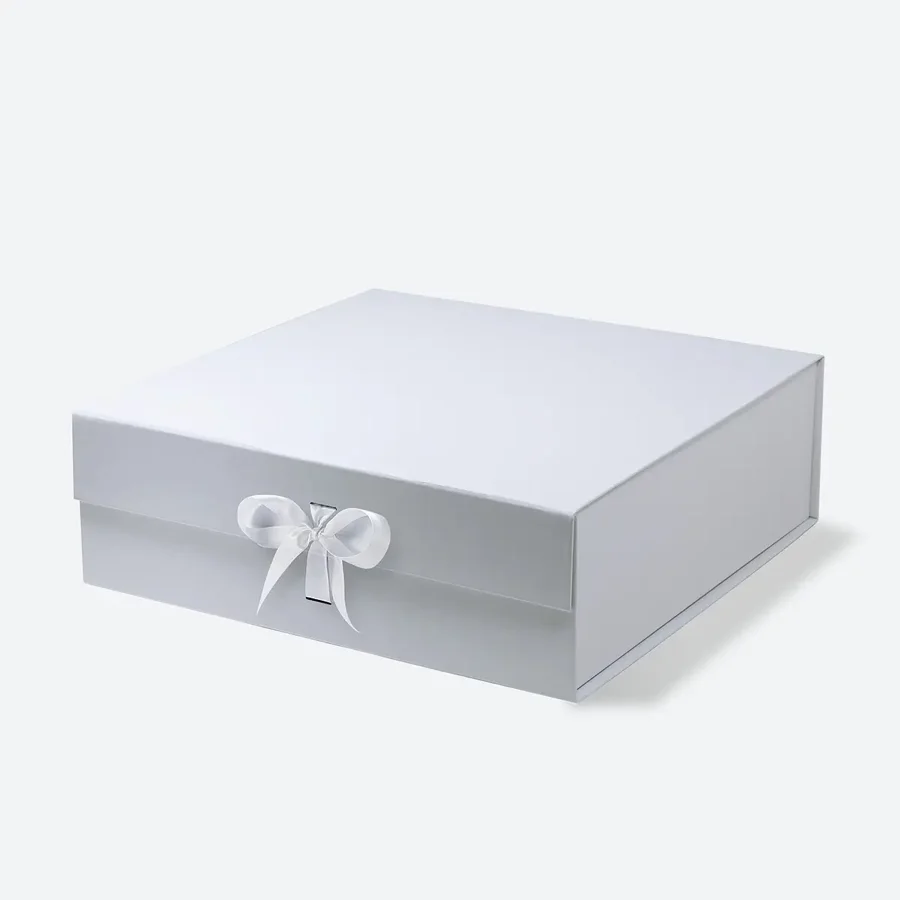 Pudełko Magnetyczne 305x305x102mm(zew) Białe Ze Wstążką Prezentowe