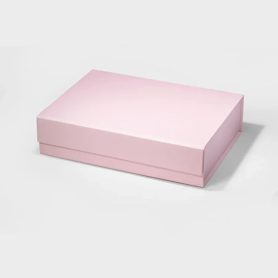 Pudełko magnetyczne różowe A5 235x170x60 mm na eleganckie prezenty