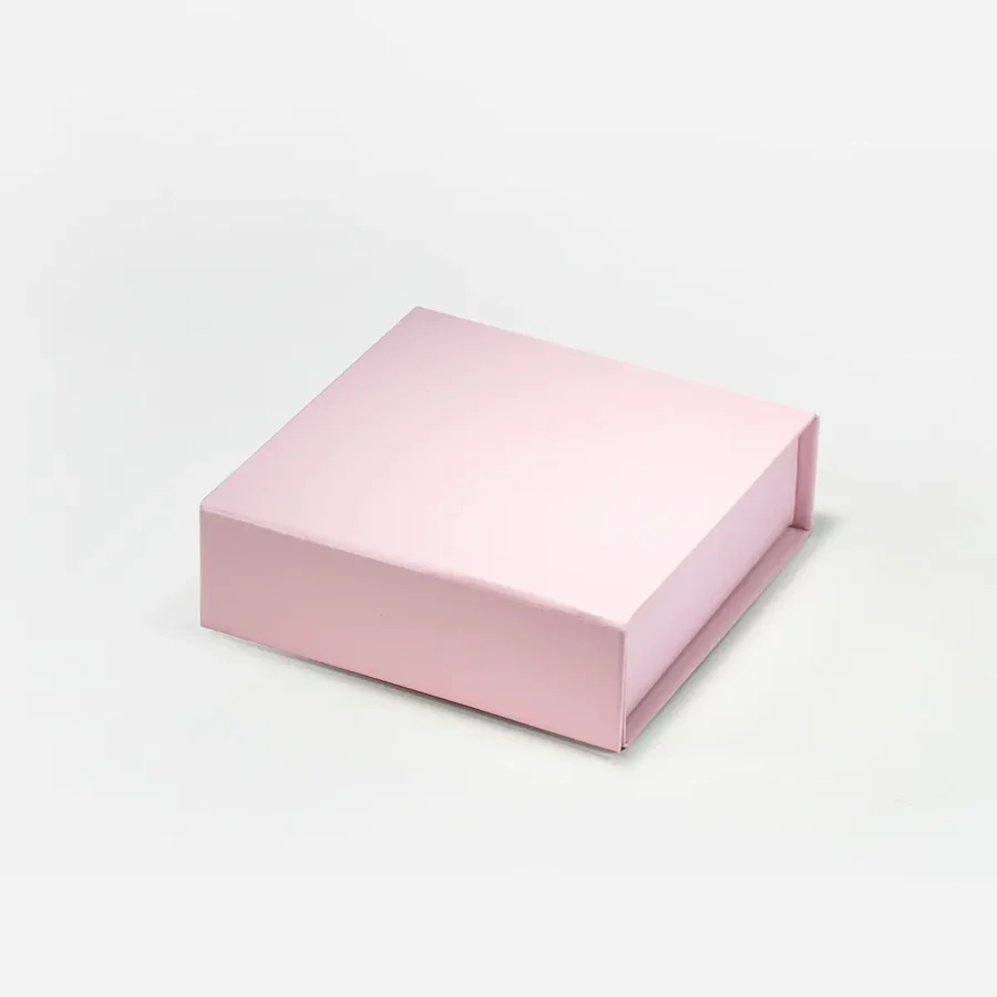 Pudełko magnetyczne różowe 120x120x40 mm, opakowanie prezentowe