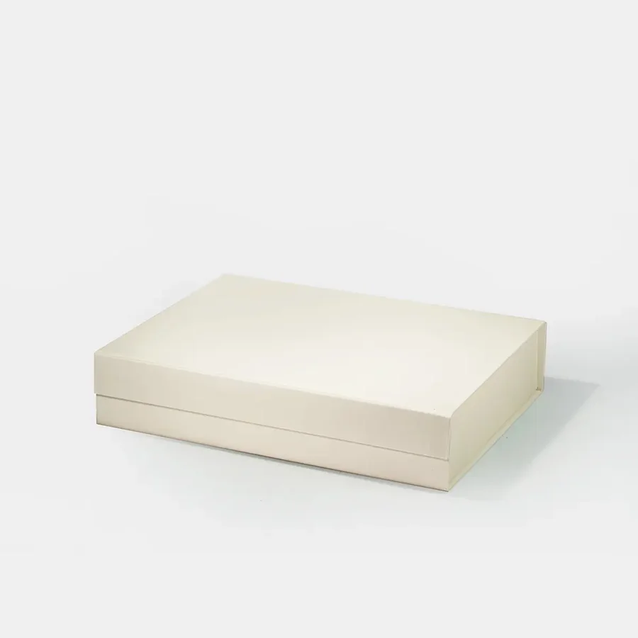 Pudełko Magnetyczne Kość Słoniowa 330x255x70mm (zew) A4 Prezentowe