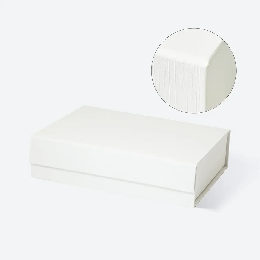 Pudełko magnetyczne prezentowe A5 niskie off white 235x170x60 mm