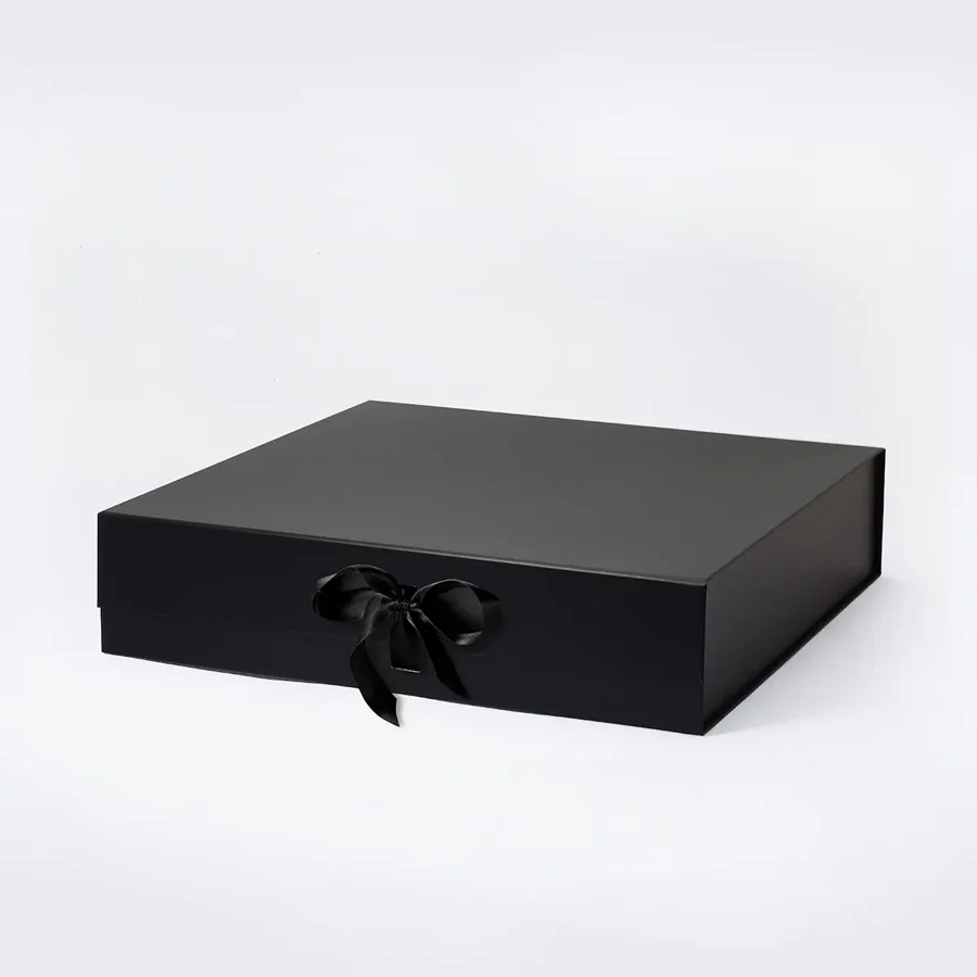 Pudełko Magnetyczne 440x440x100mm Czarne Ze Wstążką - Eleganckie