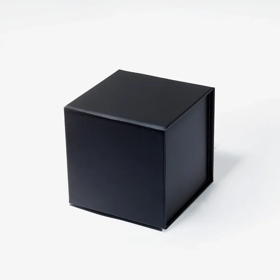 Pudełko magnetyczne kostka XXS czarne 76x76x76 mm prezentowe