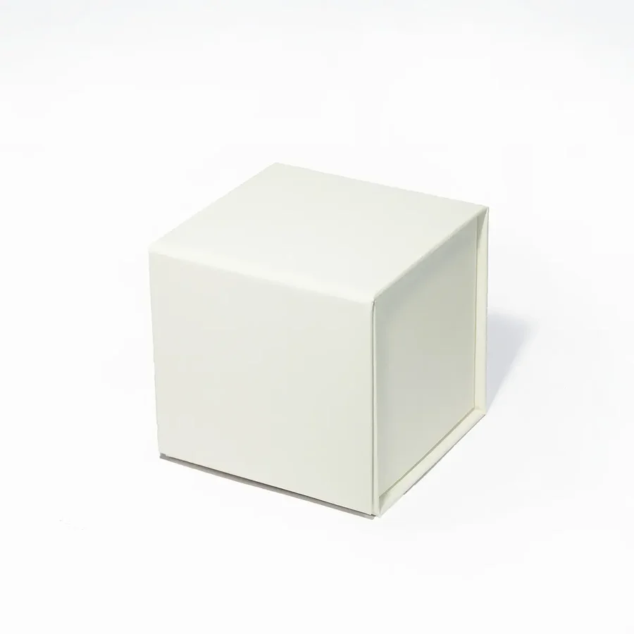 Pudełko magnetyczne kostka XXS ivory 76x76x76 mm opakowanie prezentowe
