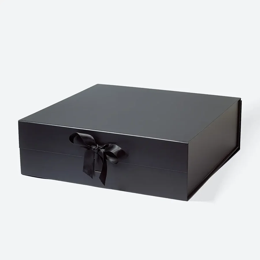 Pudełko Magnetyczne Czarne Z Wstążką A3 410x410x130mm(zew) Eleganckie