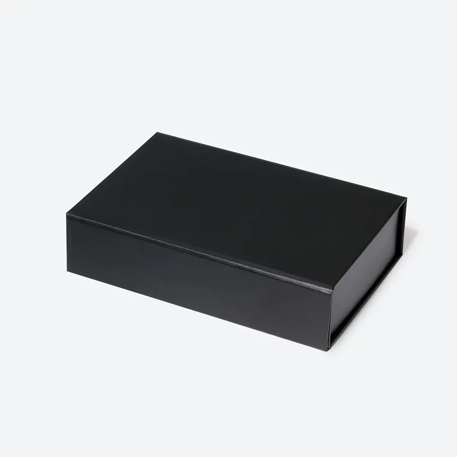Czarne pudełko magnetyczne B7 152x102x38 mm prezentowe premium