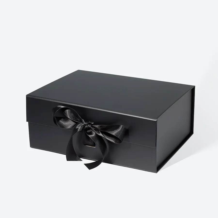 Pudełko magnetyczne czarne 255x190x102 mm ze wstążką premium
