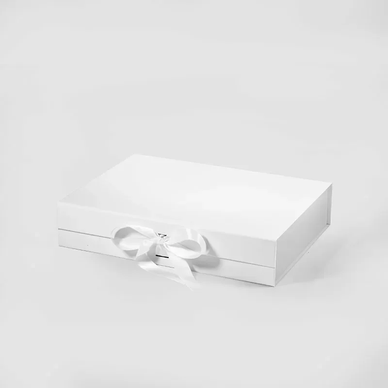 Pudełko Magnetyczne 330x255x70mm(zew) Białe A4 Ze Wstążką Ozdobne