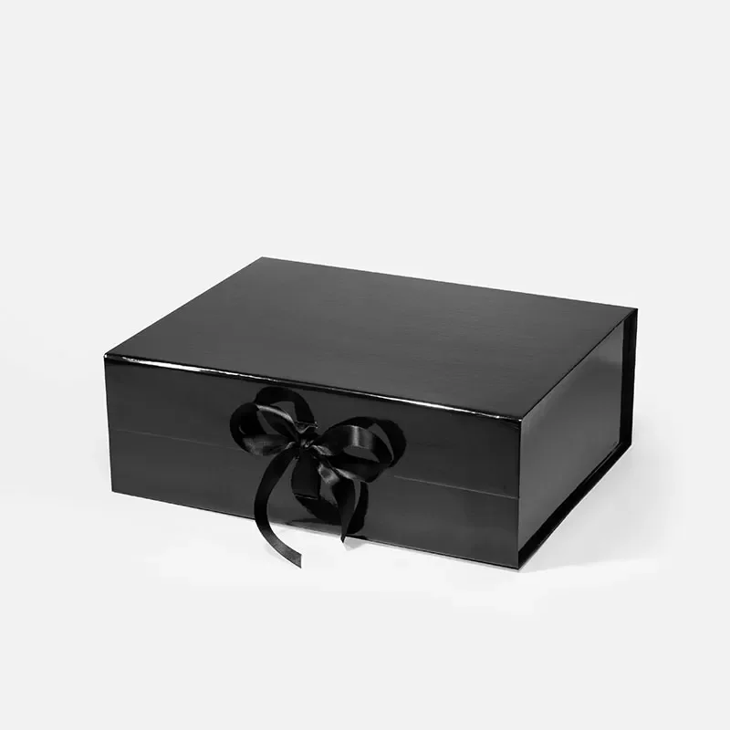 Pudełko magnetyczne A4 czarne błyszczące z wstążką 330x255x115 mm