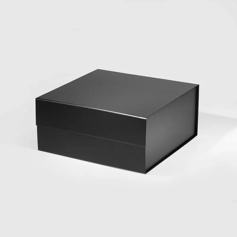 Czarne kwadratowe pudełko magnetyczne 280x280x129 mm prezentowe