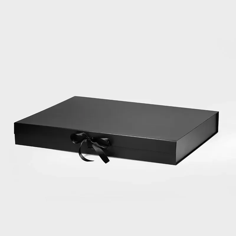Pudełko magnetyczne prezentowe czarne 600x440x80 mm XXL ze wstążką