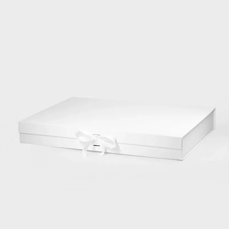 Pudełko magnetyczne białe 600x440x80 mm XXL prezentowe ze wstążką