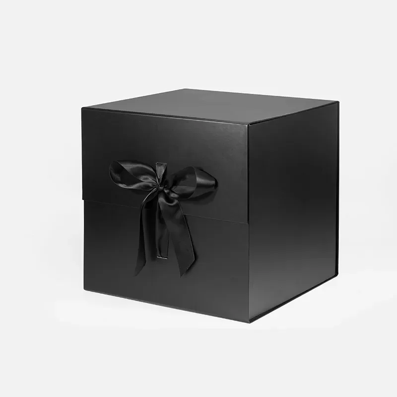 Pudełko Magnetyczne 330x330x330mm(zew) Czarne Ze Wstążką Eleganckie